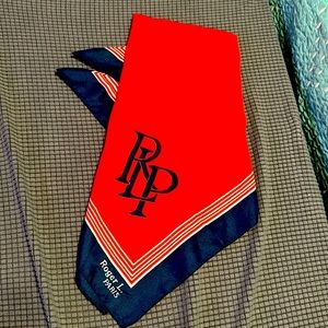 Scarf Roger L Paris